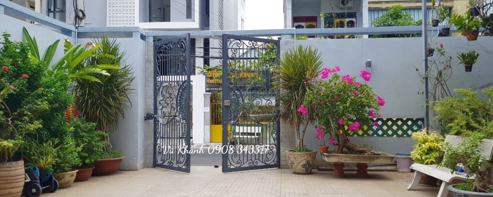 Cửa cổng bằng sắt mạ kẽm cho biệt thự Vũ Khánh Cửa Cổng Hiện Đại-1