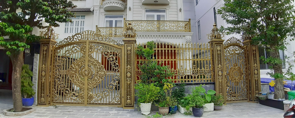 Mẫu cửa cổng đẹp Cửa Cổng Nhôm Đúc-1