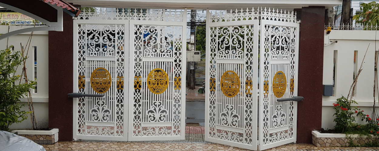 Mẫu cổng cnc, mở tự động 4 cánh, lắp đặt tại Trà Vinh Cửa cổng cắt CNC-1