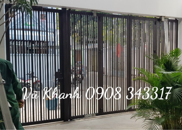 Cổng Nhà Bằng Sắt