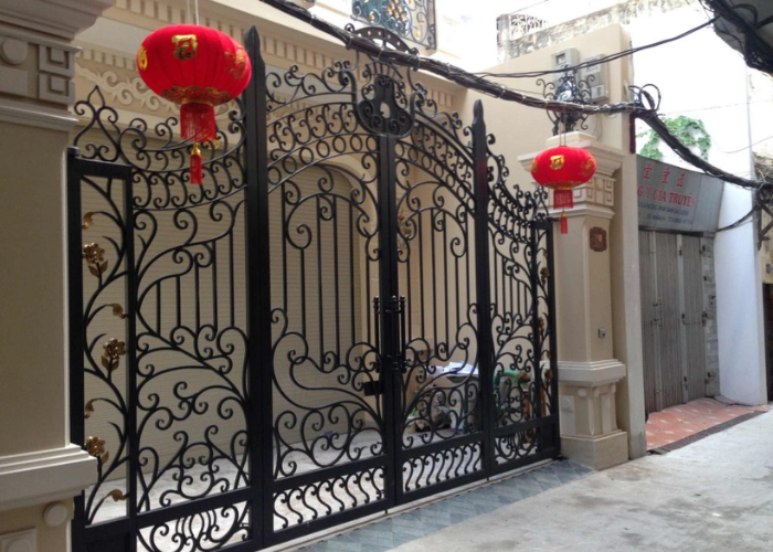 Cửa Cổng Bốn Cánh Uốn Hoa Văn