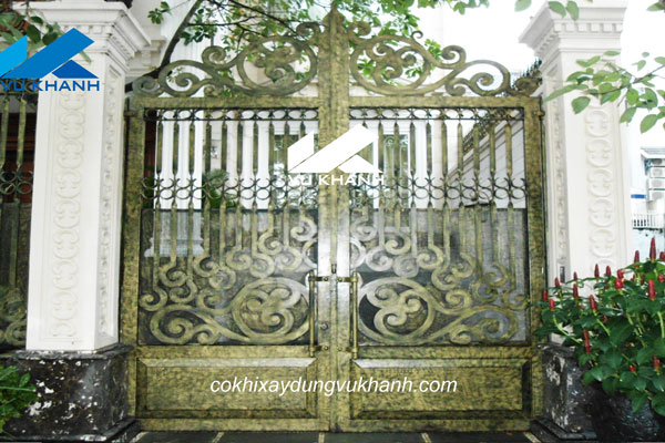 Cửa Cổng Cắt Hoa Văn
