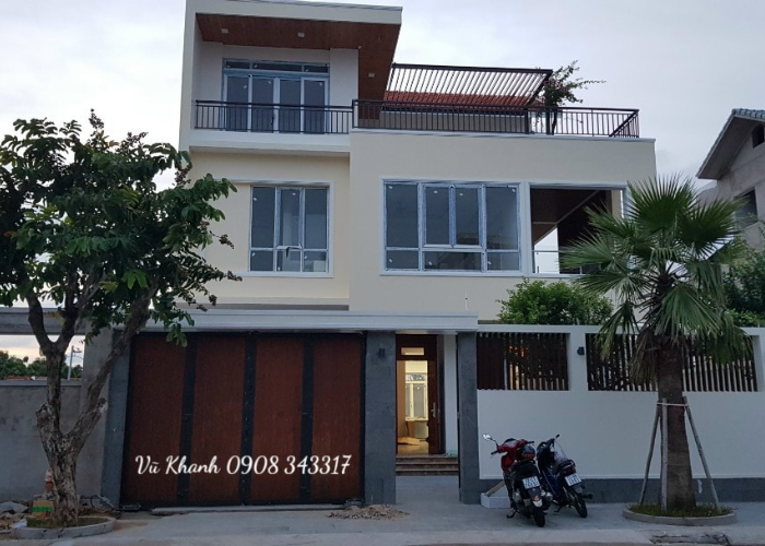 Cửa cổng 4 cánh hiện đại Vũ Khanh