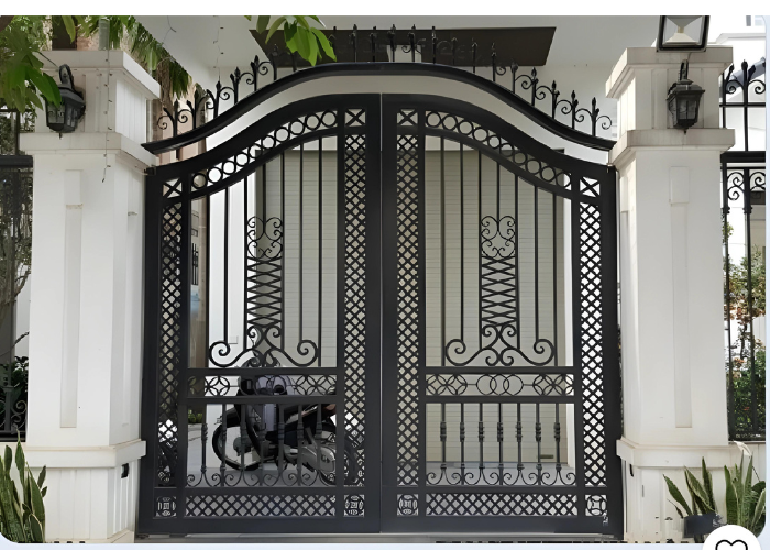 Cửa Cổng Sắt Mỹ Thuật Màu Đen Vũ Khanh