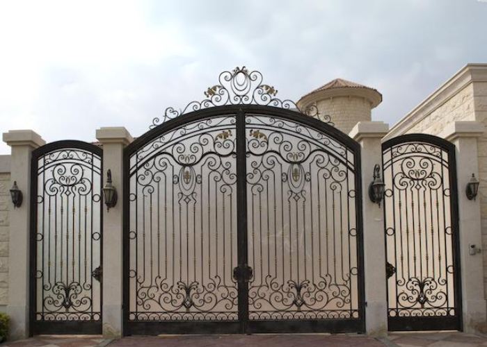 Cửa Cổng Sắt Mỹ Thuật Vũ Khanh Phong Cách Châu Âu