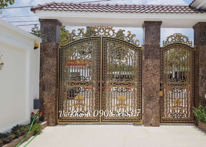 Mẫu Cửa Đẹp Bằng Thép Hoa Văn Chống Rỉ