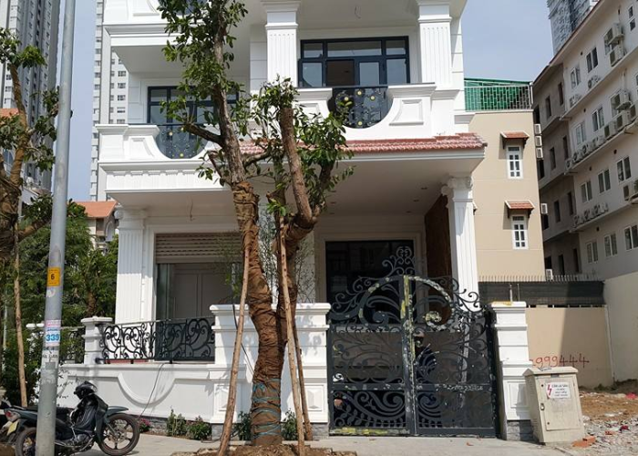 Cổng Đẹp Bằng Sắt Mỹ Thuật Cho Biệt Thự-2