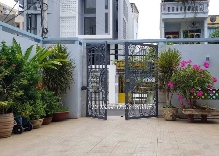 Cửa cổng bằng sắt mạ kẽm cho biệt thự Vũ Khánh-3