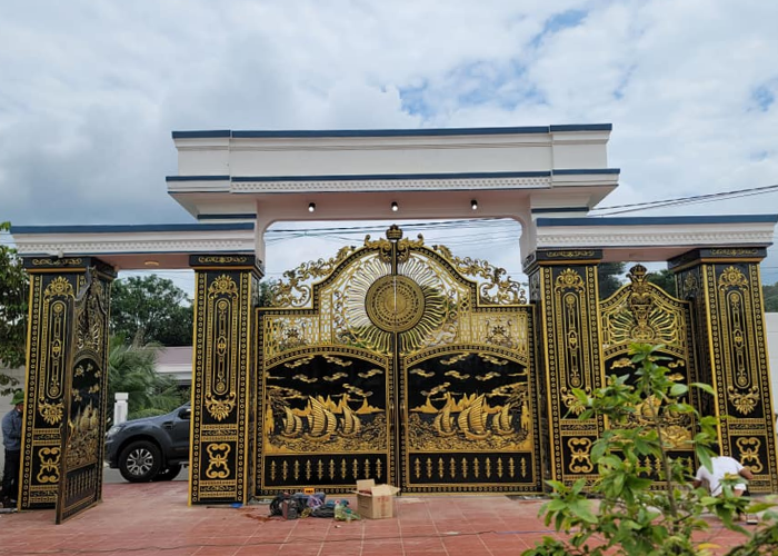 Cửa Cổng Hai Cánh Nhôm Đúc Vũng Tàu-1