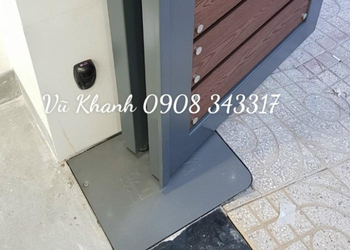 Cửa cổng hiện đại Vũ Khanh-2