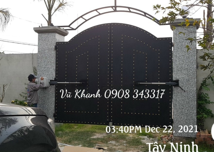Cửa cổng thép kín Vũ Khanh-3