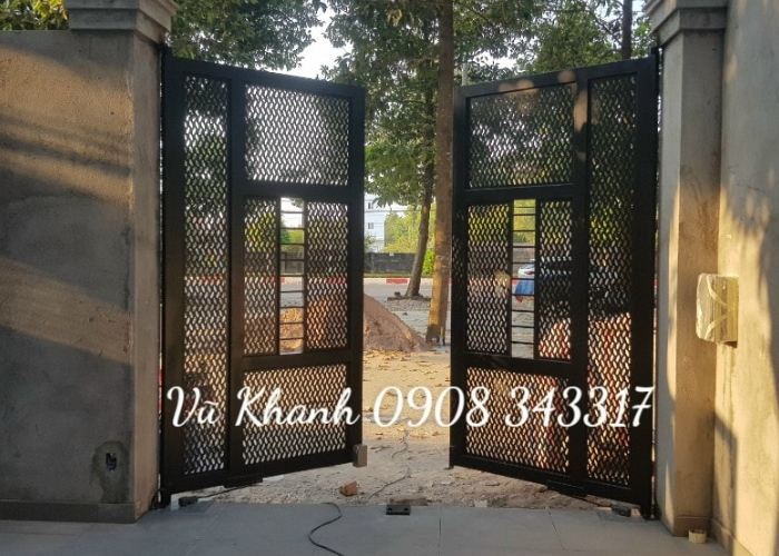 Cửa cổng sắt hiện đại Vũ Khanh-3
