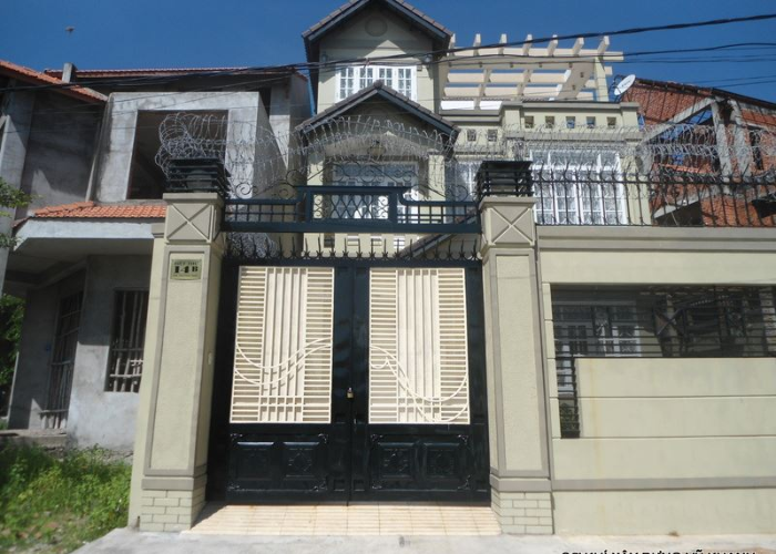 Cửa cổng sắt mạ kẽm hiện đại-2