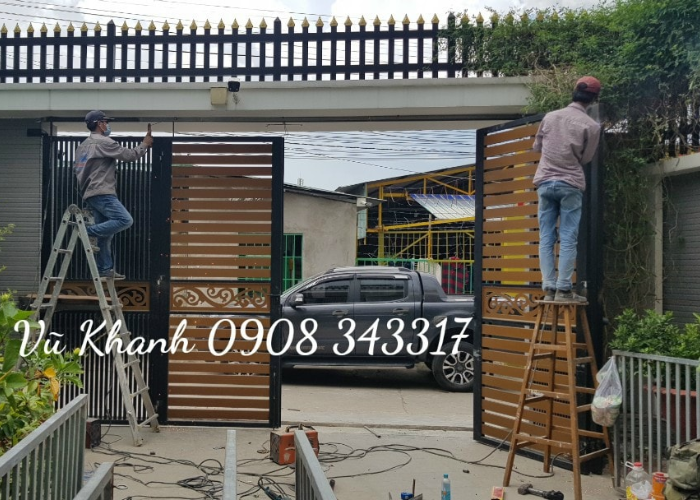 Cửa Cổng Sắt Tự Động 4 Cánh-3