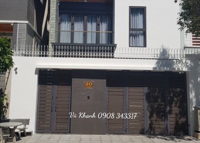 Cửa Sắt Đẹp 4 Cánh Tự Động-2