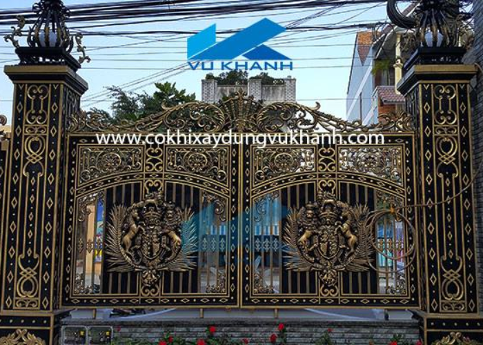 Cửa Sắt Nhôm Đúc Hoa Văn Cao Cấp-1