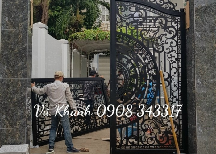 Cửa thép tấm cắt CNC mở tự động âm sàn hai cánh-2