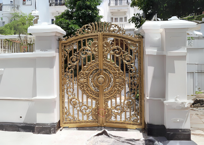 Mẫu Cửa Cổng Hợp Kim Nhôm-1